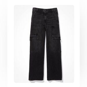 Discontinued super high-rise women’s cargo jeans, size 6.